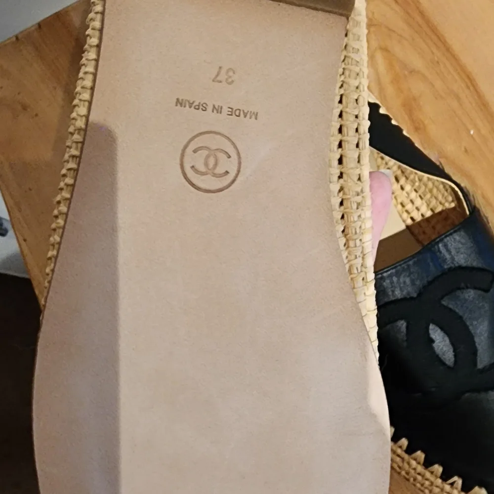 Chanel Black and Tan Espadrilles - Picture 4 of 5